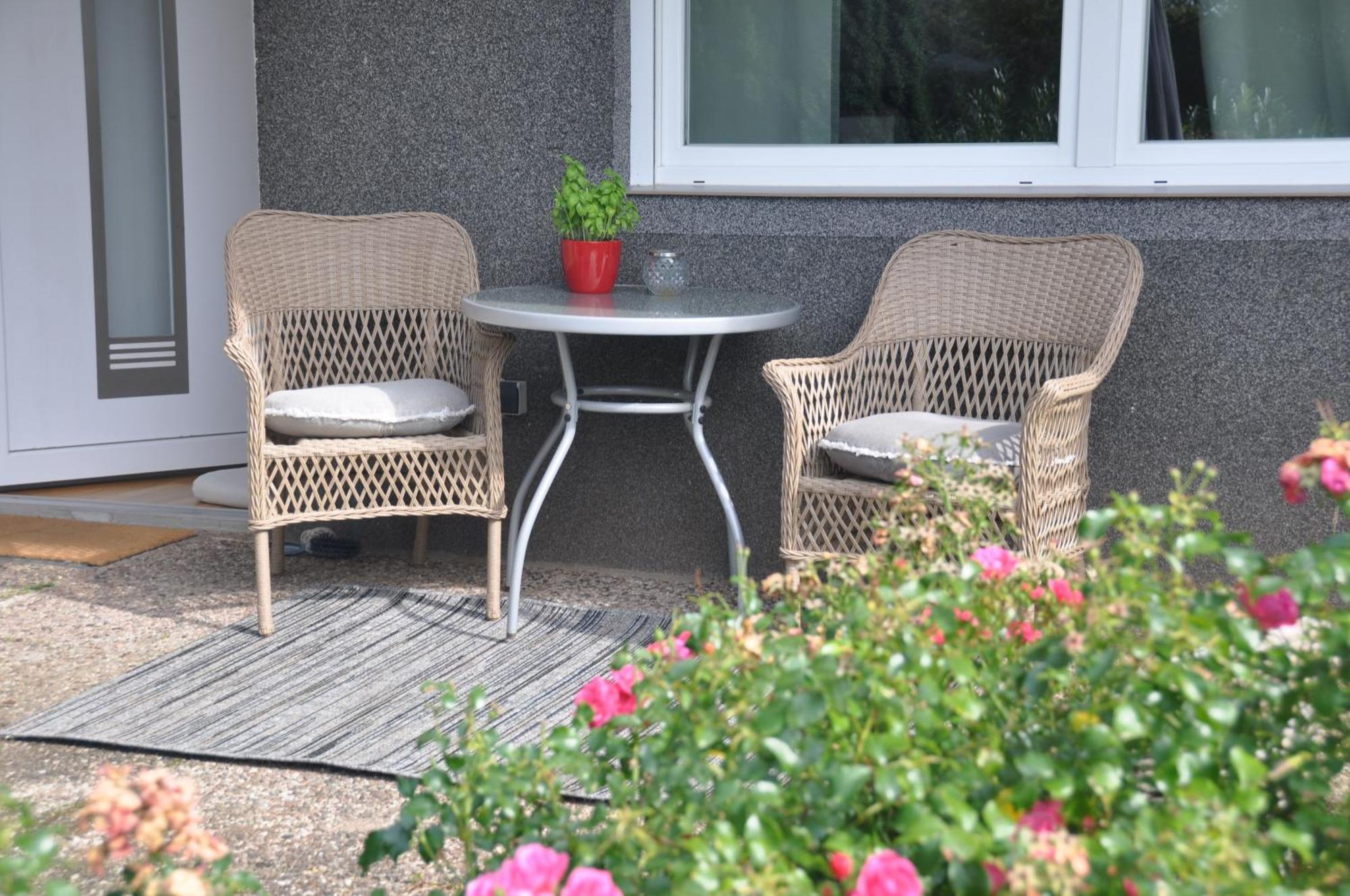2-Zimmer Wohnung Mit Terrasse, Fernblick, Natur, Ruhig - Marburg 外观 照片